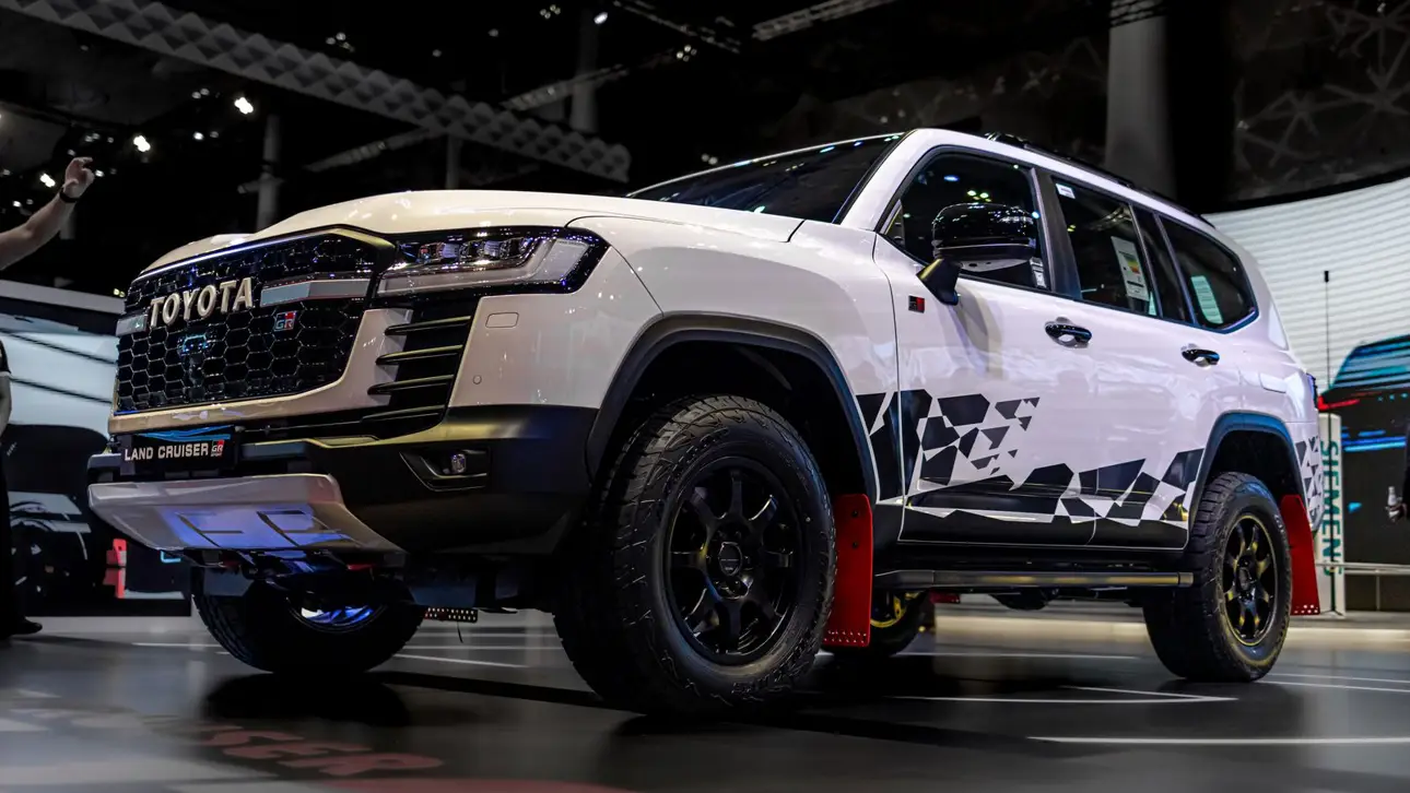 Toyota Land Cruiser 300