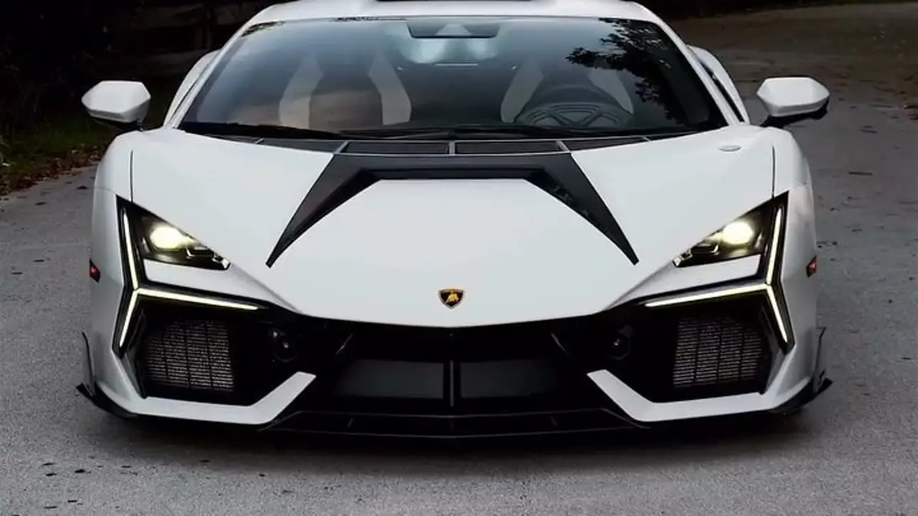 Lamborghini Revuelto от Mansory