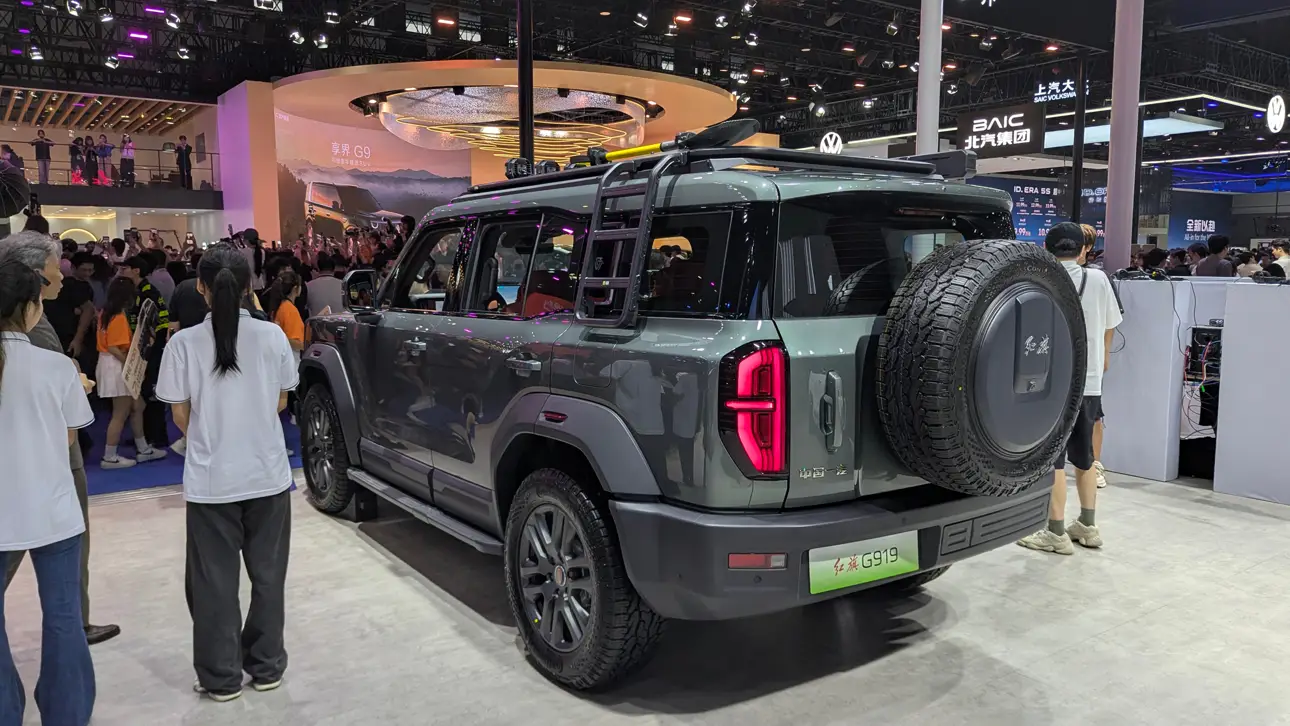 Автосалон в Чэнду 2026 / Hongqi G919