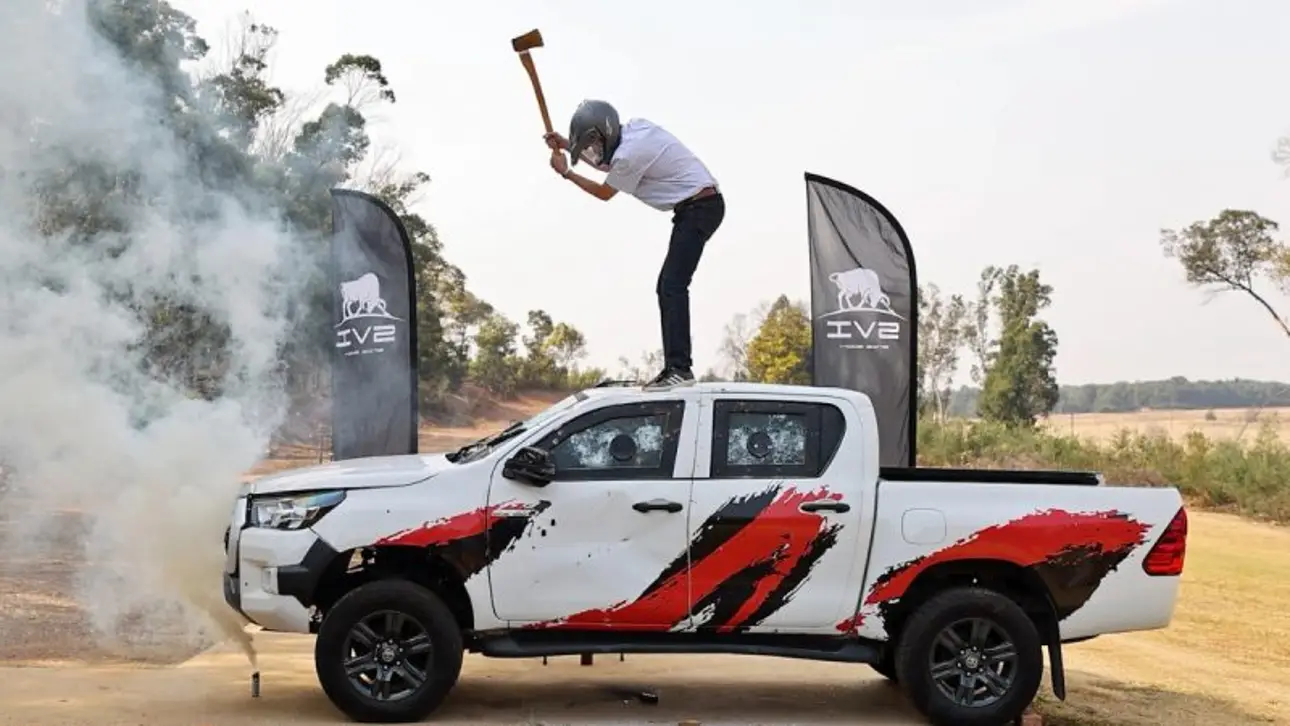 Toyota Hilux cu pachetul B6 Stopgun V2.0
