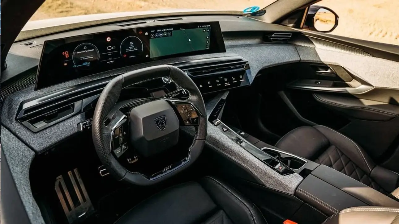 Peugeot e-3008