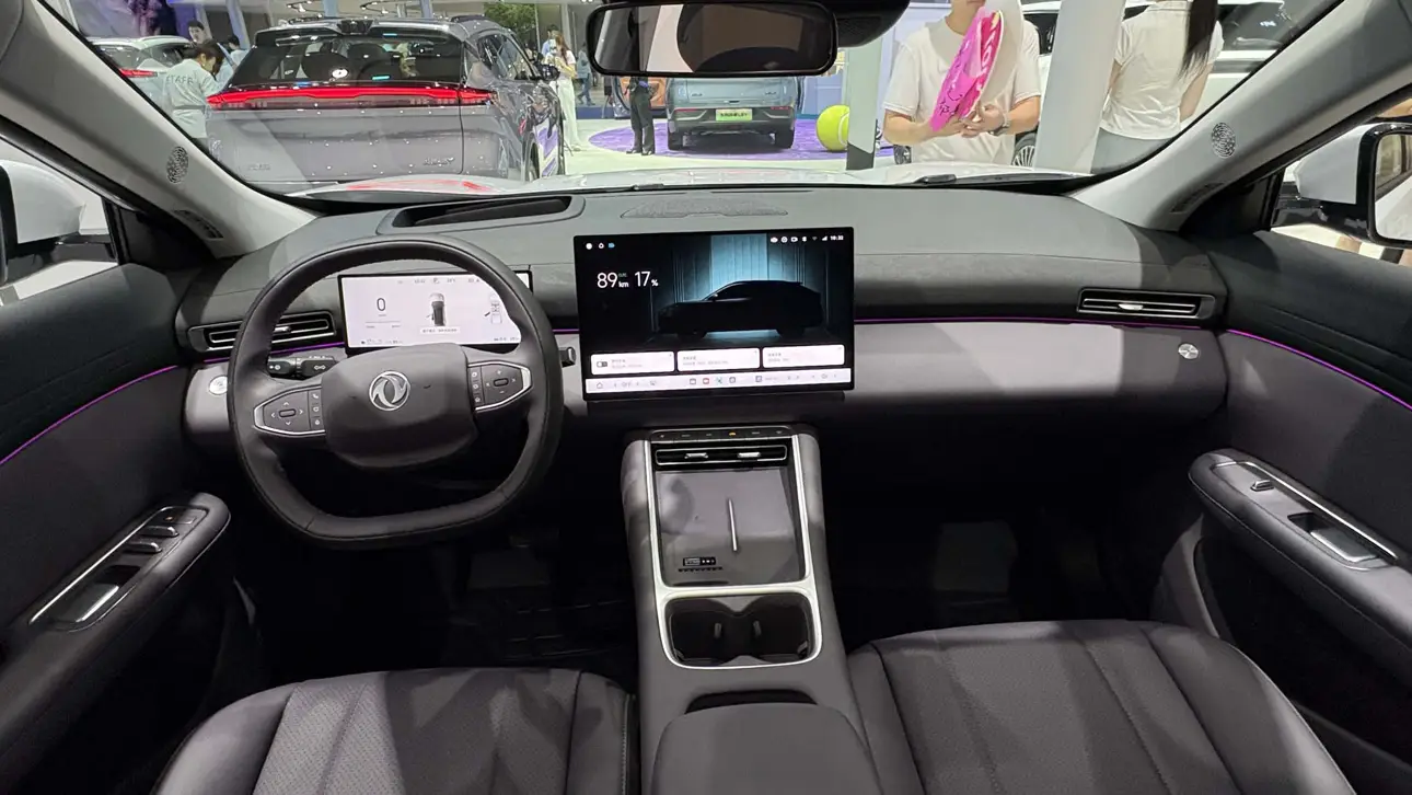 Автосалон в Чэнду 2026 / Dongfeng Fengshen L8Y
