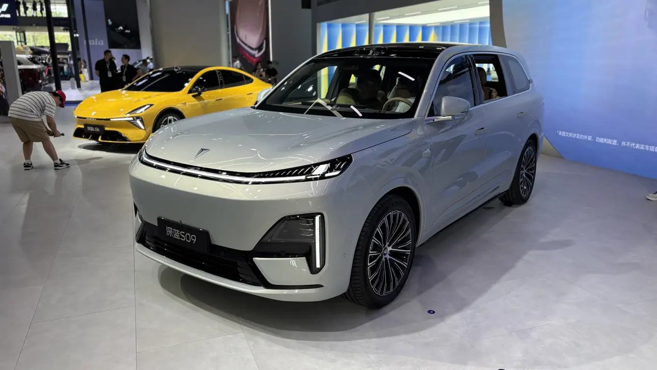 Автосалон в Чэнду 2026 / Deepal S09