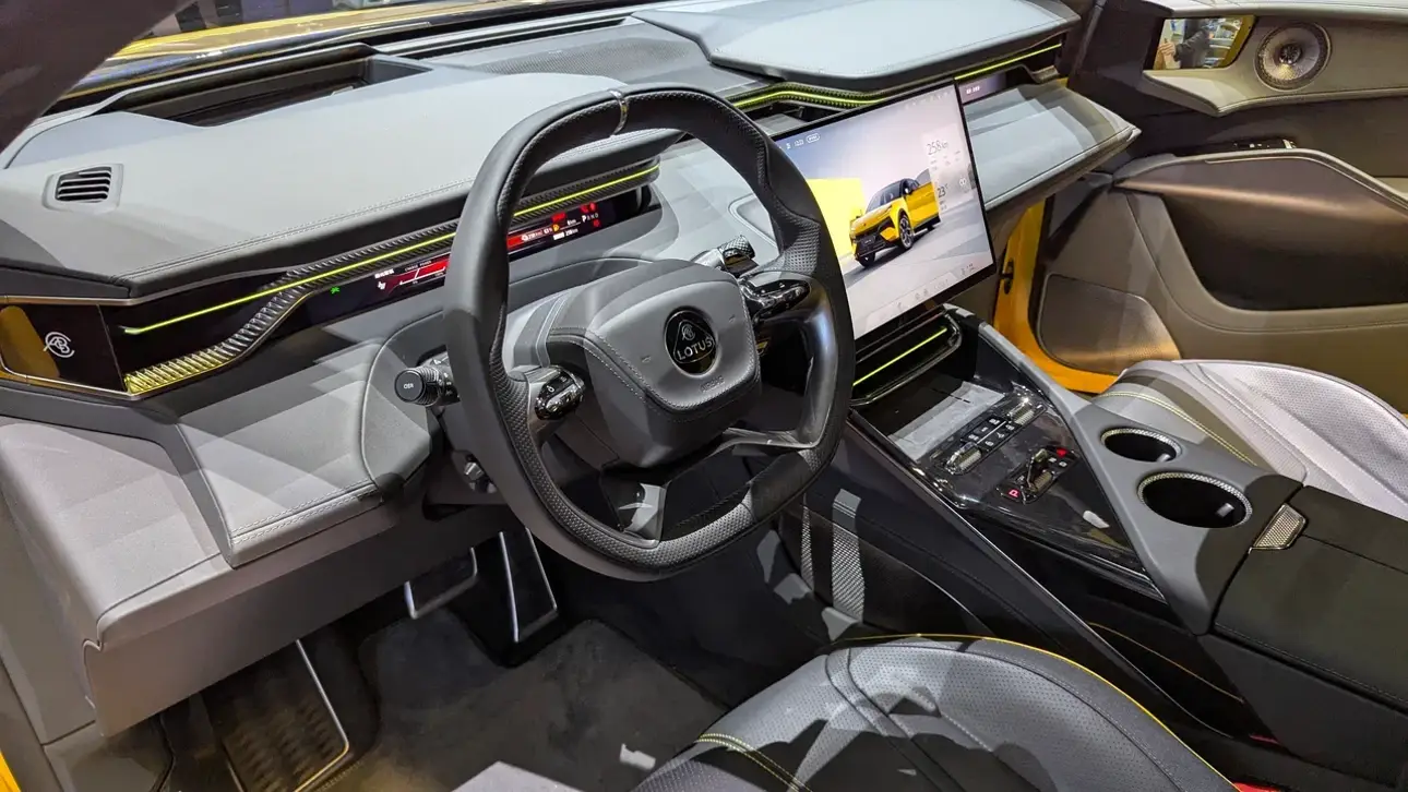 Lotus FOR ME Black Gold Edition