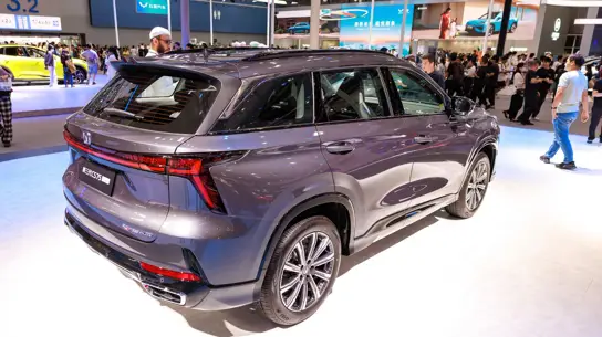 Китайский кроссовер размером с Toyota RAV4 до 1,5 млн рублей: моторы, коробки, ресурс и слабые места