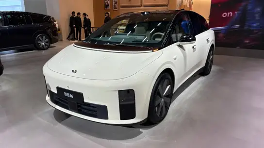 Li Auto i6 потерял пятую часть месячного объема из-за передних фар