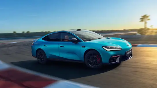 Названа цена нового электроседана Geely Galaxy TT Ultra: 578 л.с., полный привод, 800 В и разгон до 100 км/ч за 3,8 секунды