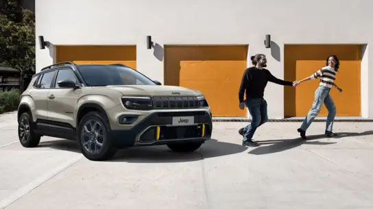 Jeep вернула цвет Stone и расширила оснащение Avenger: новая серия дороже стандартного кроссовера менее чем на 1%