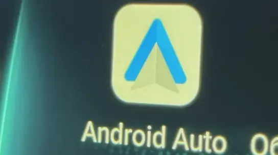 В Android Auto нашли полезную функцию Gemini, которой пока нельзя включить