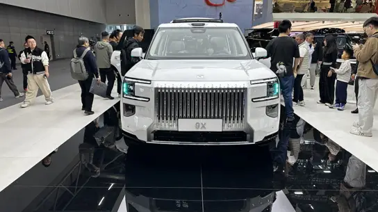 Китайский Zeekr 9X вышел в ценовой сегмент большого Range Rover