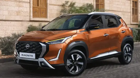Иномарки снова едут в Россию: Nissan, Kia и Renault привезли с ценами от 2,4 млн рублей