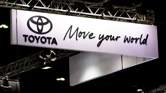 RAV4 и Corolla впереди: какие Toyota россияне привозят чаще всего
