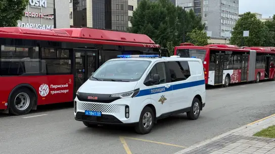 УАЗ проиграл АвтоВАЗу: новый российский фургон появился в автопарке полиции