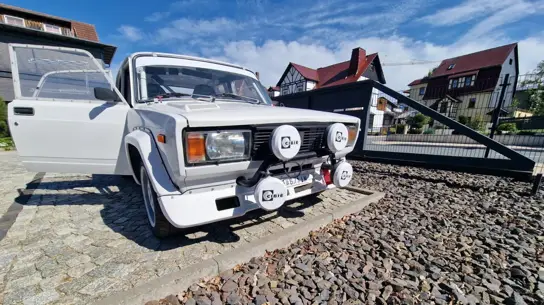 Старая Lada дороже нового кроссовера: за раллийную 2105 VFTS просят $71 500