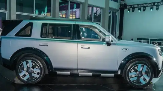 829 л.с., 310 км и зарядка за 12 минут: Freelander не от Lang Rover тестируют в ОАЭ