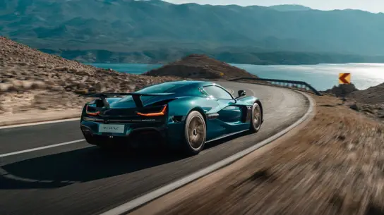 Bugatti вступает в «эру швейцарских часов»: механика важнее разгона