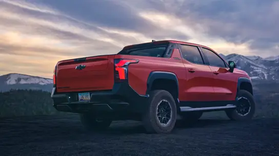 Базовый Chevrolet Silverado EV стал комфортнее: раньше за это пришлось бы доплачивать