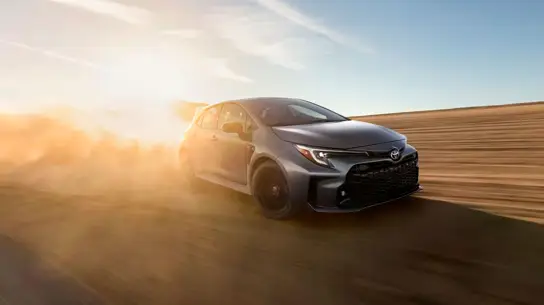 Покупателям Toyota GR Corolla стоит проверить VIN: часть машин теперь идет из Англии