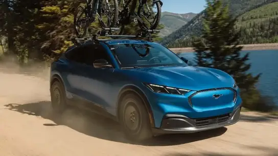 Ford заставил покупателей Mustang доплатить за большую батарею: топ стал дешевле