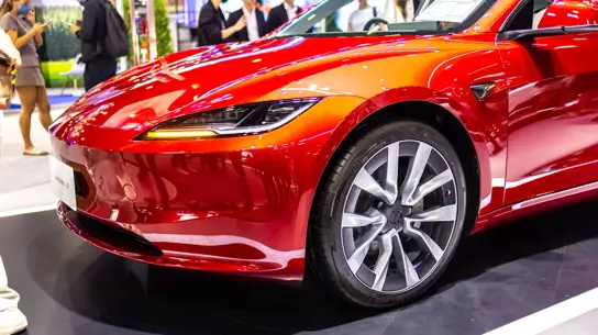 Фары Tesla выдают до 230 кд при разрешенных 125 кд: почему это оказалось проблемой