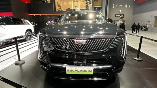 Деталь внутри батареи может сместиться: GM отзывает дорогие машины