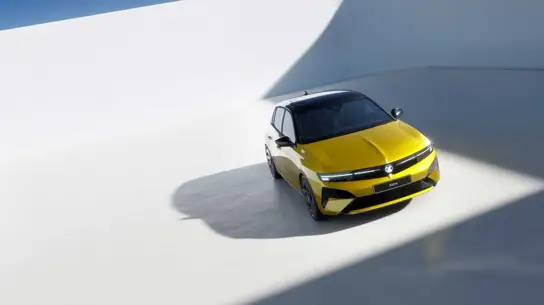 Opel Astra получил 6-ступенчатую МКПП и сниженную цену
