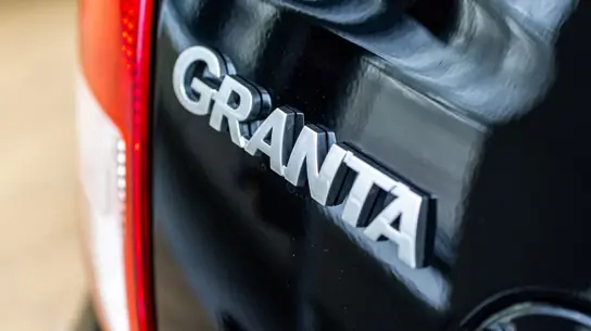 Lada Granta подорожала почти в четыре раза: что стоит за цифрой в 273,9%