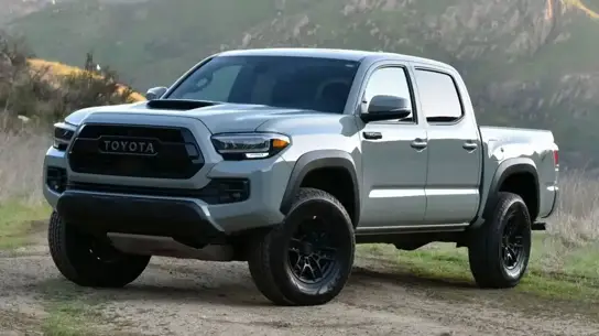 Toyota Tacoma против Nissan Frontier: какой пикап надежнее на вторичном рынке
