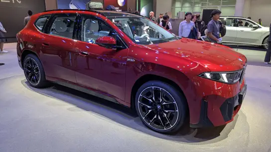 Yokohama начала поставлять ADVAN Sport V107 для BMW iX3: шины получили оценки «A» в Европе