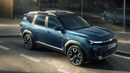 155 л.с., расход 4,7 л/100 км и скидка £1750: новый прайс Dacia