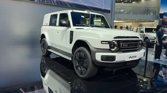 Chery сделала большой V23 с бензиновым генератором: первые фото из Чэнду