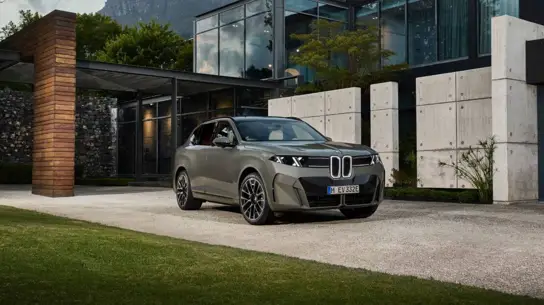 Новый BMW X5 получил странную обязательную опцию: убрать ее пока нельзя