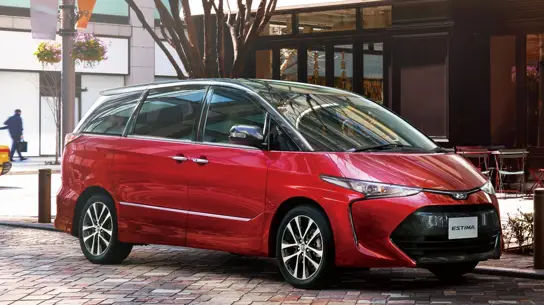 Toyota может показать концепт Estima на Japan Mobility Show 2027, а серийный минивэн выпустить около 2028 года