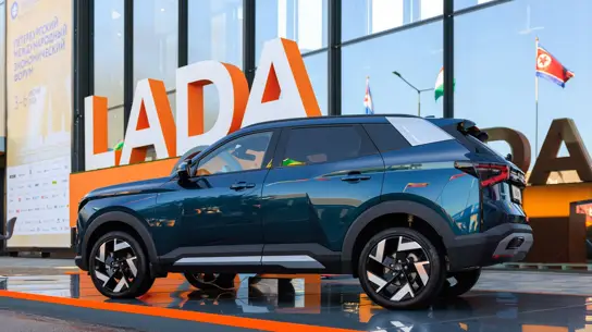 LADA Azimut получил панорамную крышу, полный подогрев и полноразмерную запаску