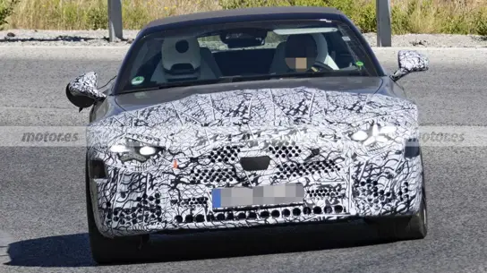 Mercedes готовит рестайлинг SL: родстер лишится четырехцилиндровой версии