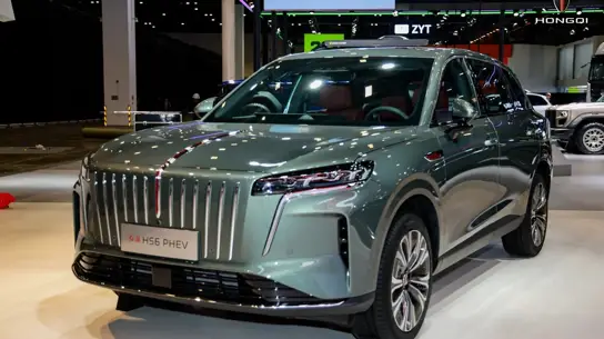 Этот Hongqi приедет в Россию в 2027 году — в Китае его достижения отметили дважды