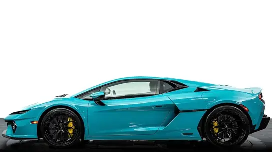 Почти новый Lamborghini Temerario попал к дилеру: 90 км пробега и ценник как у коллекционного суперкара