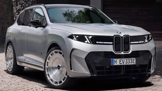Новый BMW X5 уже пошел в тюнинг: гибрид показали с дисками Vossen
