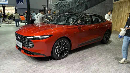 Знакомое имя, другой автомобиль: какой Mondeo теперь продают россиянам за 4 млн
