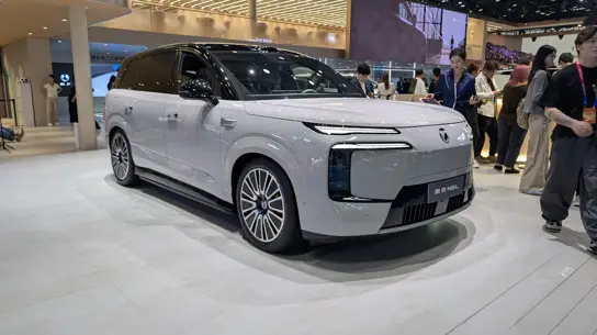 Шесть мест, батарея 130,15 кВт·ч и до 960 км CLTC: Denza N8L EV выйдет в сентябре