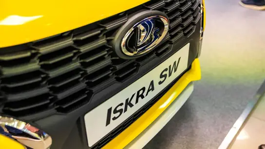 АвтоВАЗ реализовал 15,6 тыс. Lada Iskra за полгода: модель пока далека от проектной мощности