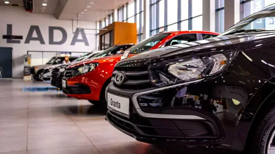 АВТОВАЗ ждет 30 тыс. продаж в сентябре, но легкого второго полугодия не обещает