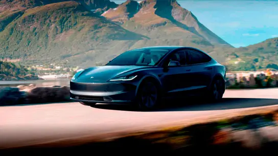 Бензиновым фанатам не понравится: Tesla Model 3 стала лучшей машиной для владельцев в Британии и обошла BMW
