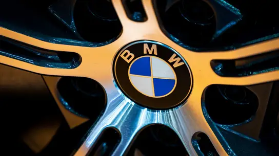 BMW впервые поставила LFP в новый iX3 — базовая версия стала заметно дешевле