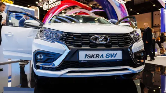 АвтоВАЗ наконец раскрыл секрет массового авто: LADA Iskra впервые вышла на заметный объём продаж