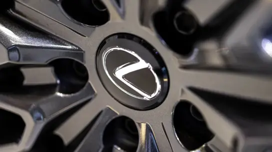 Самый дешевый Lexus UX получил опции на €1,1 тыс. уже в базе