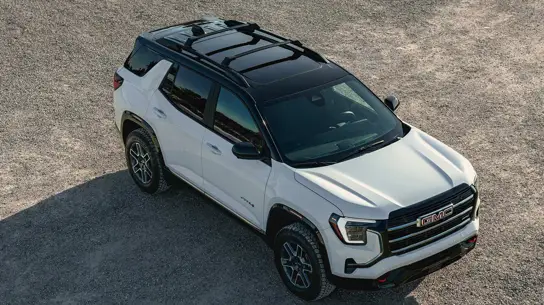 Зеркала сами найдут правильный угол: новую систему придумали в GM