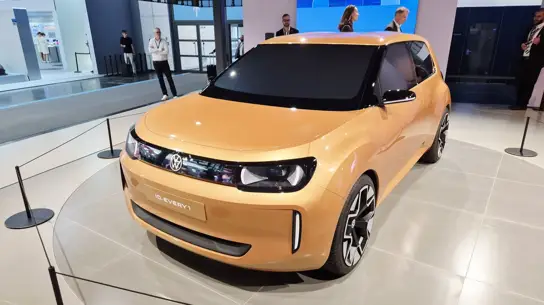Преемник Volkswagen Up! выйдет в 2027 году с технологиями Rivian: 95 л.с., от 250 км и всего 2 млн рублей