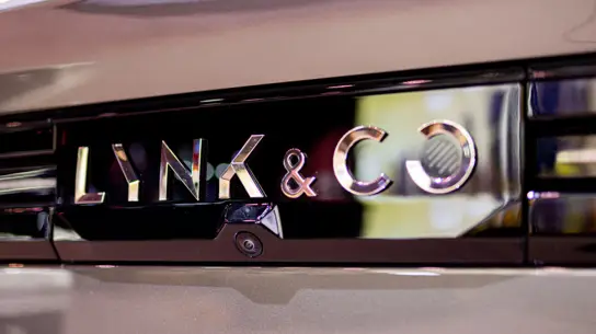 Geely и Volvo заключили финальное соглашение по Lynk & Co