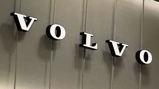 Volvo снова оформила права в России, но машины пока не возвращаются